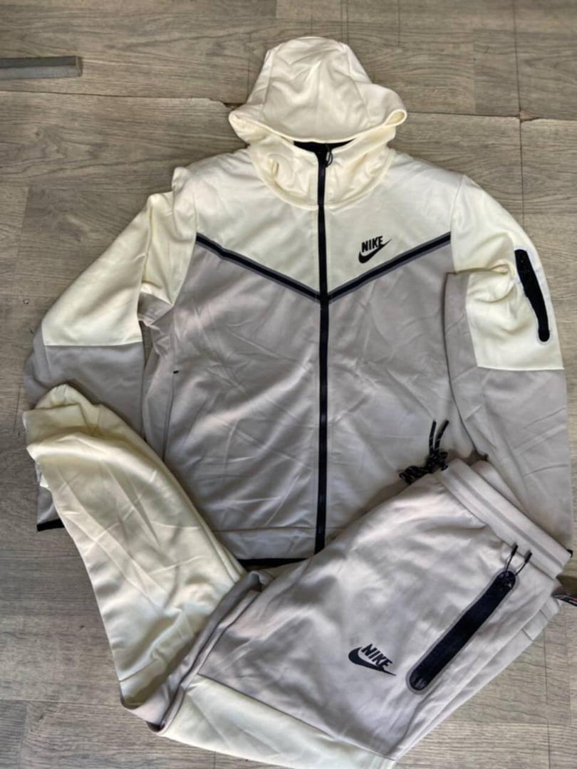 NIKE TECH🥰🥰SUPERGOOD🔥🔥❤️
